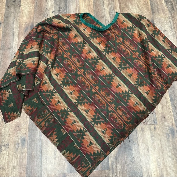 VTG | SOUTHWEST AZTEC PONCHO - Picture 2 of 3